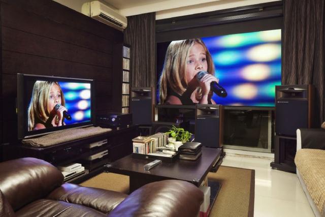 現(xiàn)代客廳私人影院設(shè)計實例！從隔音到美觀，方案參考