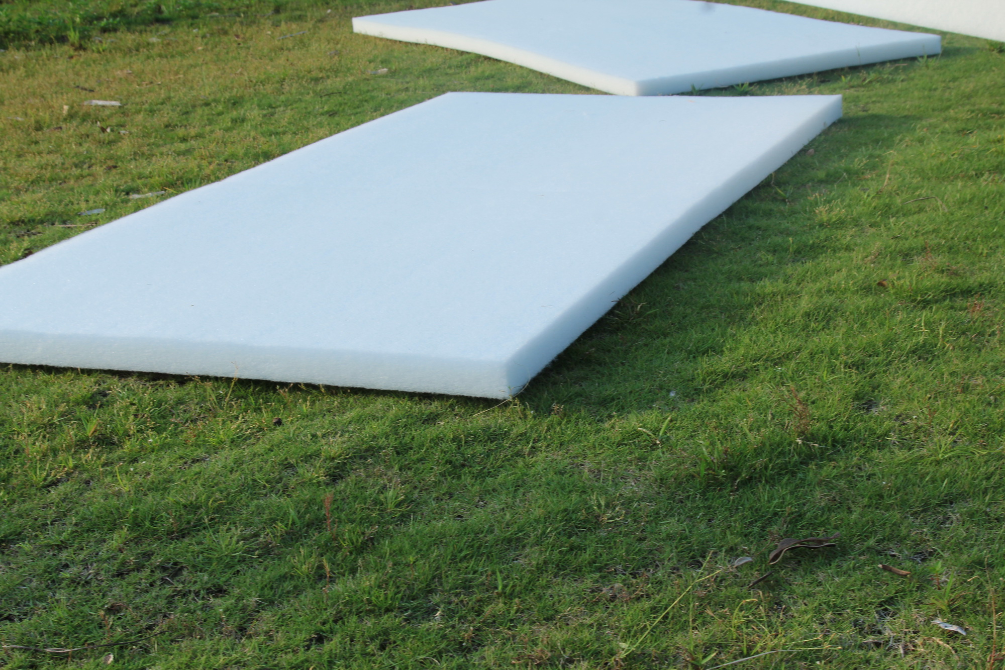 關(guān)于吸音棉結(jié)構(gòu)、優(yōu)勢(shì)、用途的簡(jiǎn)要介紹